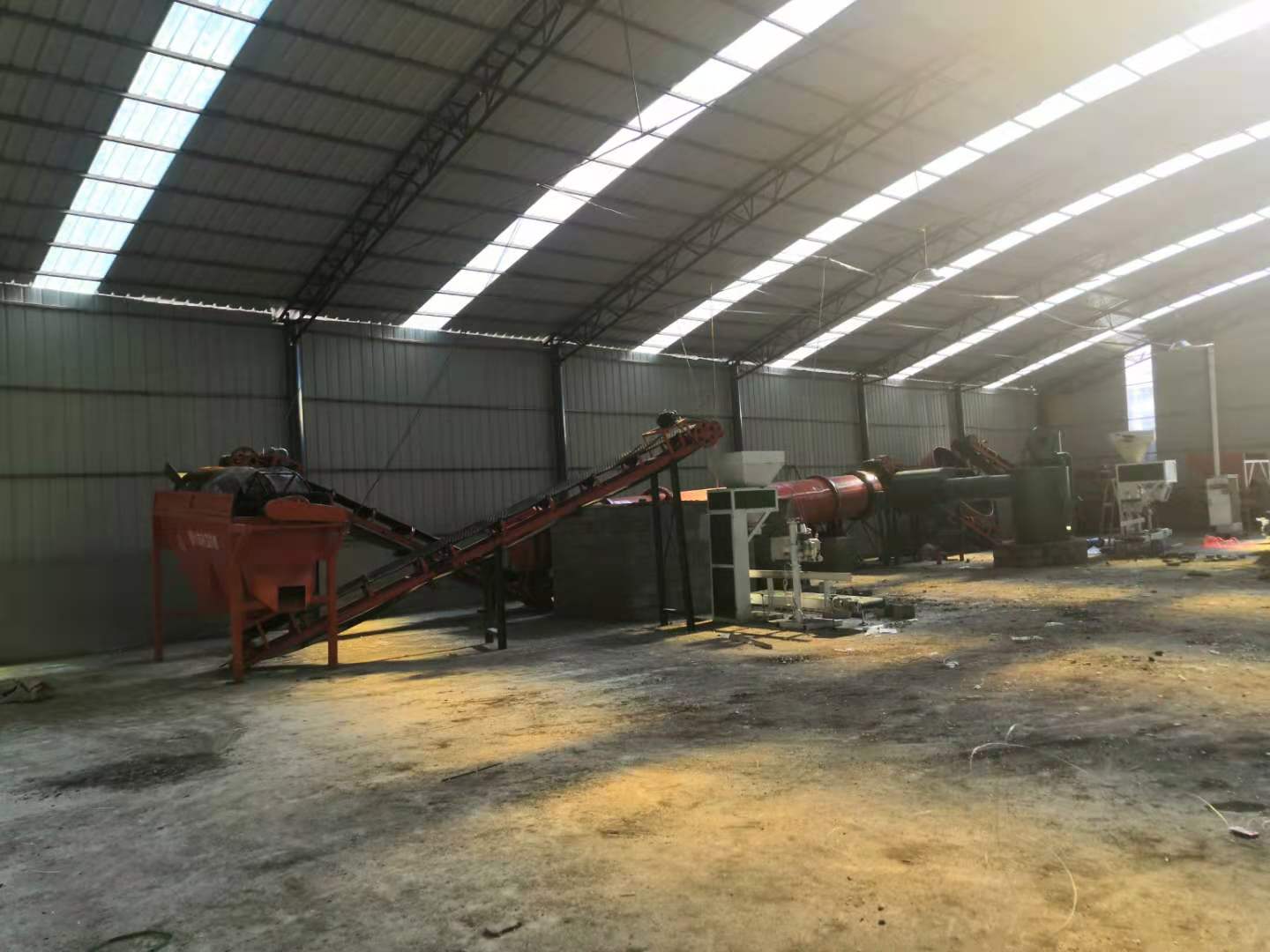 有機(jī)肥免烘干擠壓生產(chǎn)線如何保證品質(zhì)？答案在這！